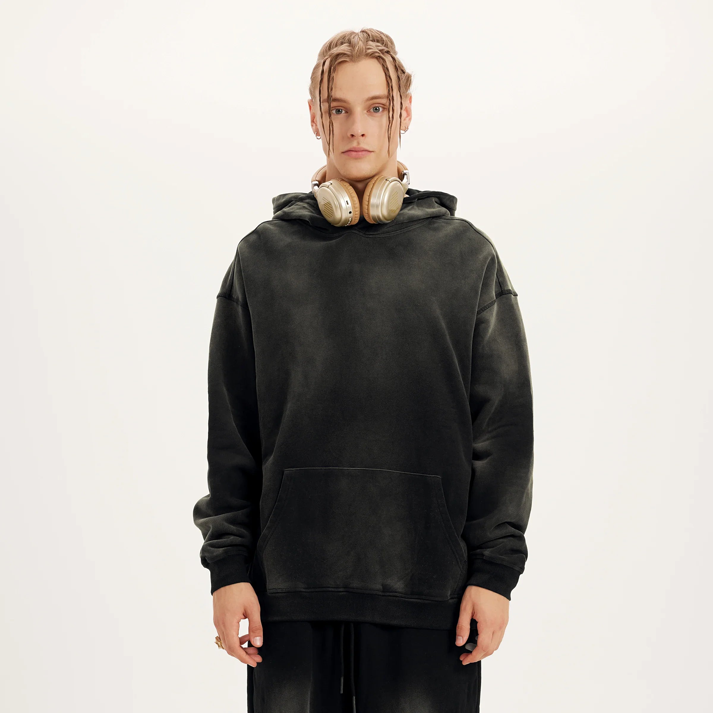 SWEAT À CAPUCHE Kuno