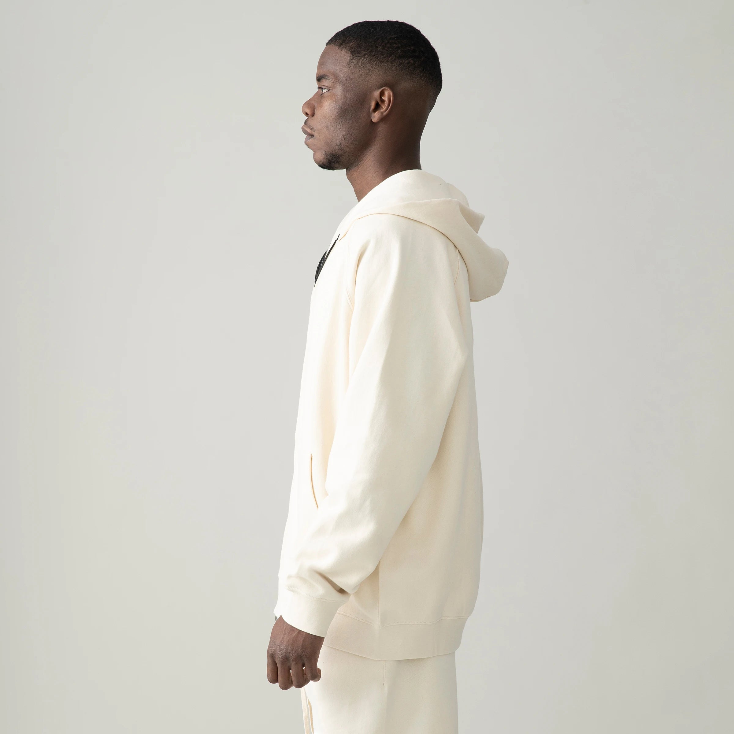 Sweat à capuche « Ruban Rouge » — Oversize, coton peigné 440 g/m²