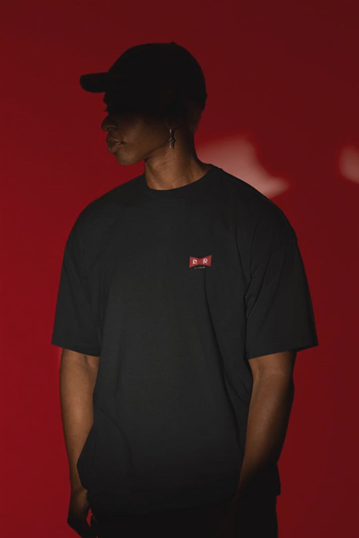 Charger la vidéo: T-shirt Ruban Rouge – Coton Bio &amp; Puissance Cachée
