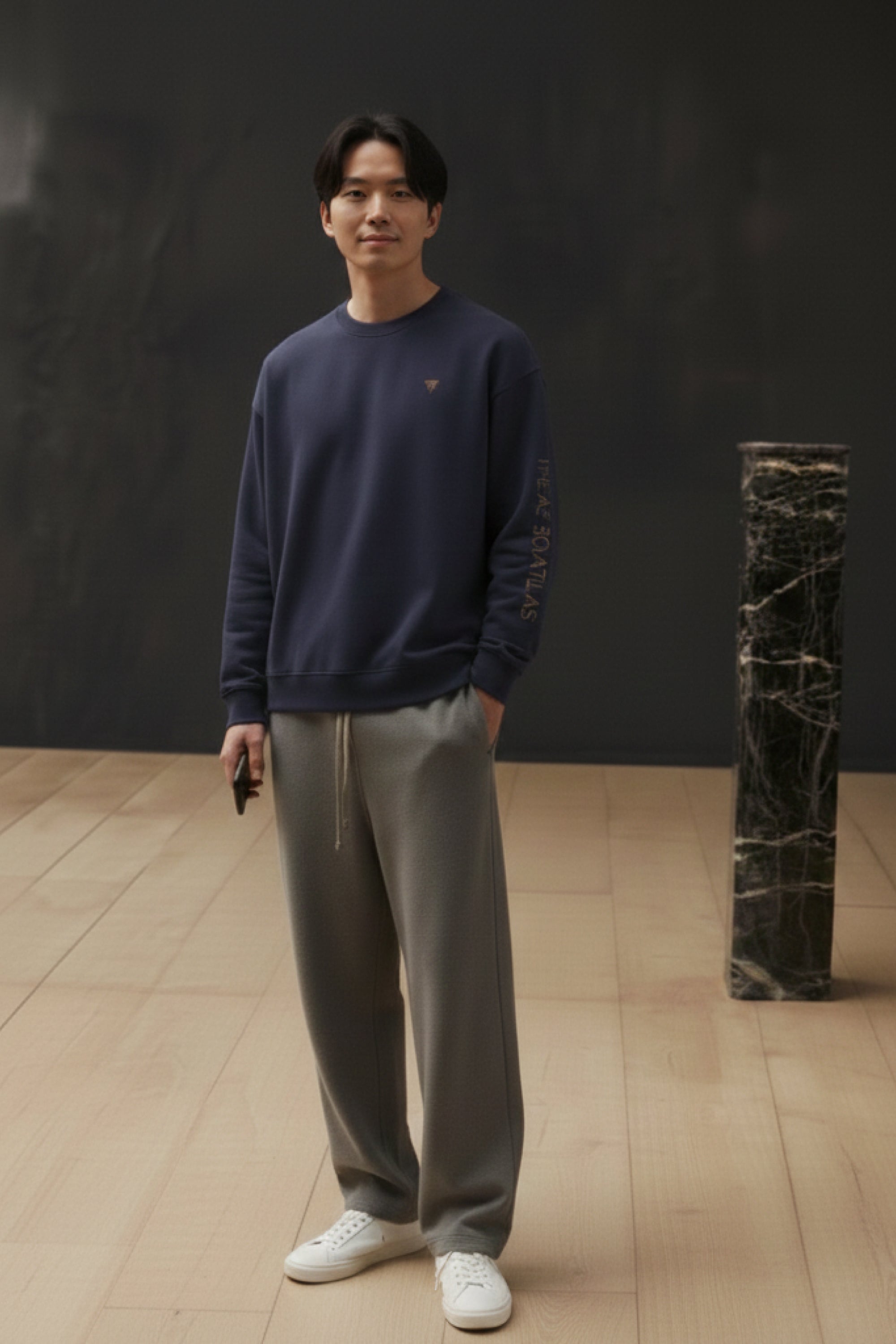 Sweatshirt Oversize Bleu Nuit – Le Pèlerin Muet