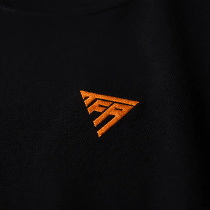 Sweat à capuche noir avec logo triangulaire orange brodé tff sur t-shirt manches longues 220g berkane